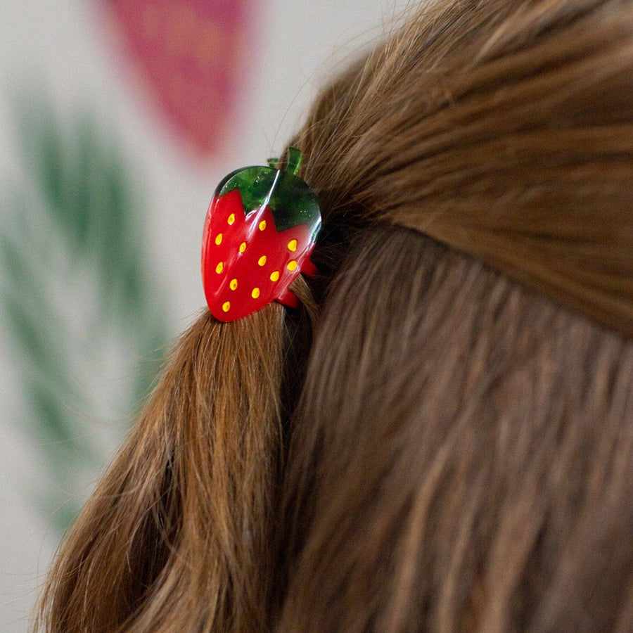 Jenny Lemons | Mini Strawberry Hair Claw