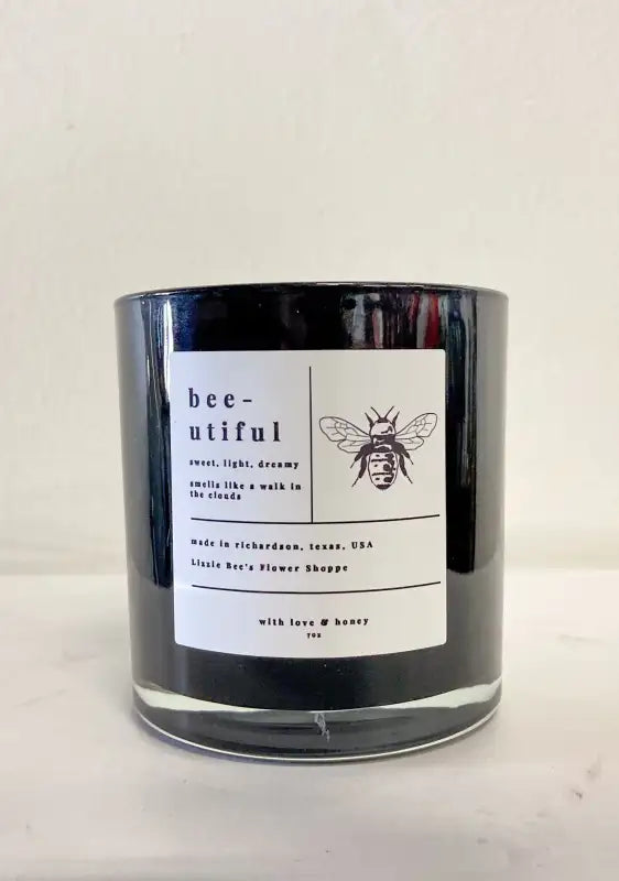 Lizzie Bee’s Candle Bee-utiful scented home candle