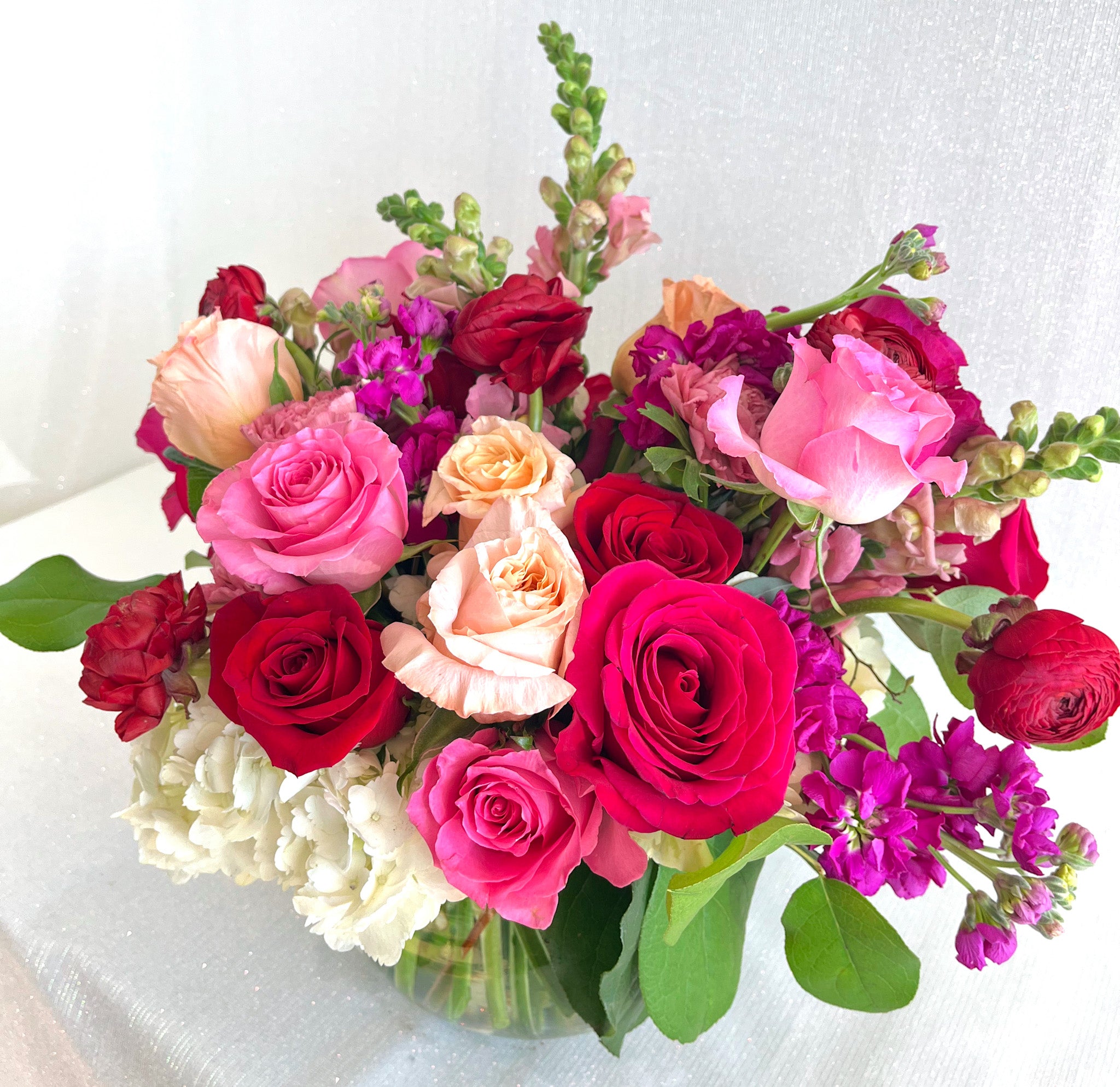 PRE-ORDER VALENTINE'S | Bombshell - Florist Design in Hot Pink, Reds + Peaches