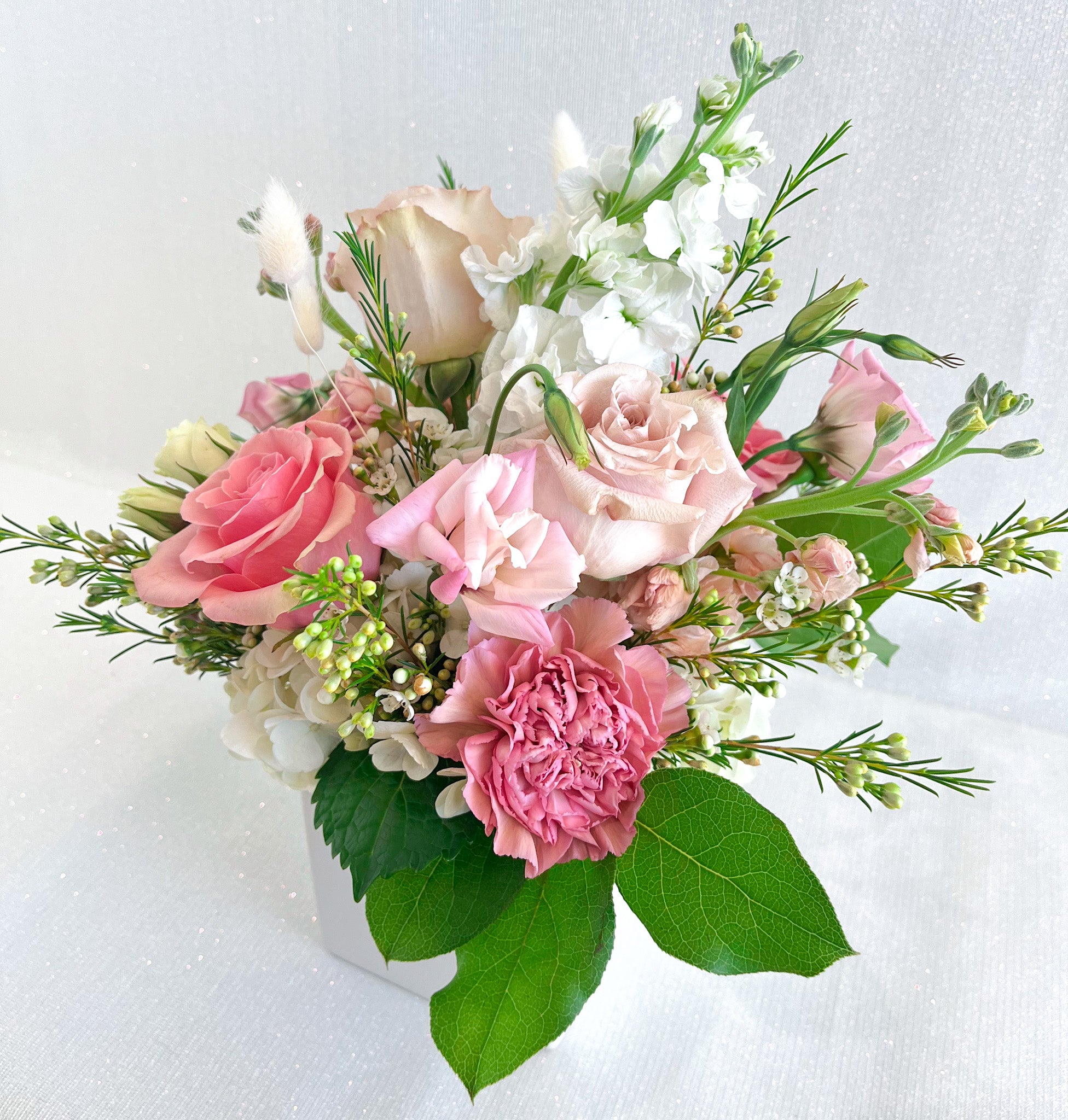 PRE-ORDER VALENTINE'S | Sweetheart - Florist Design in Pink, Ivory + Dried Stems