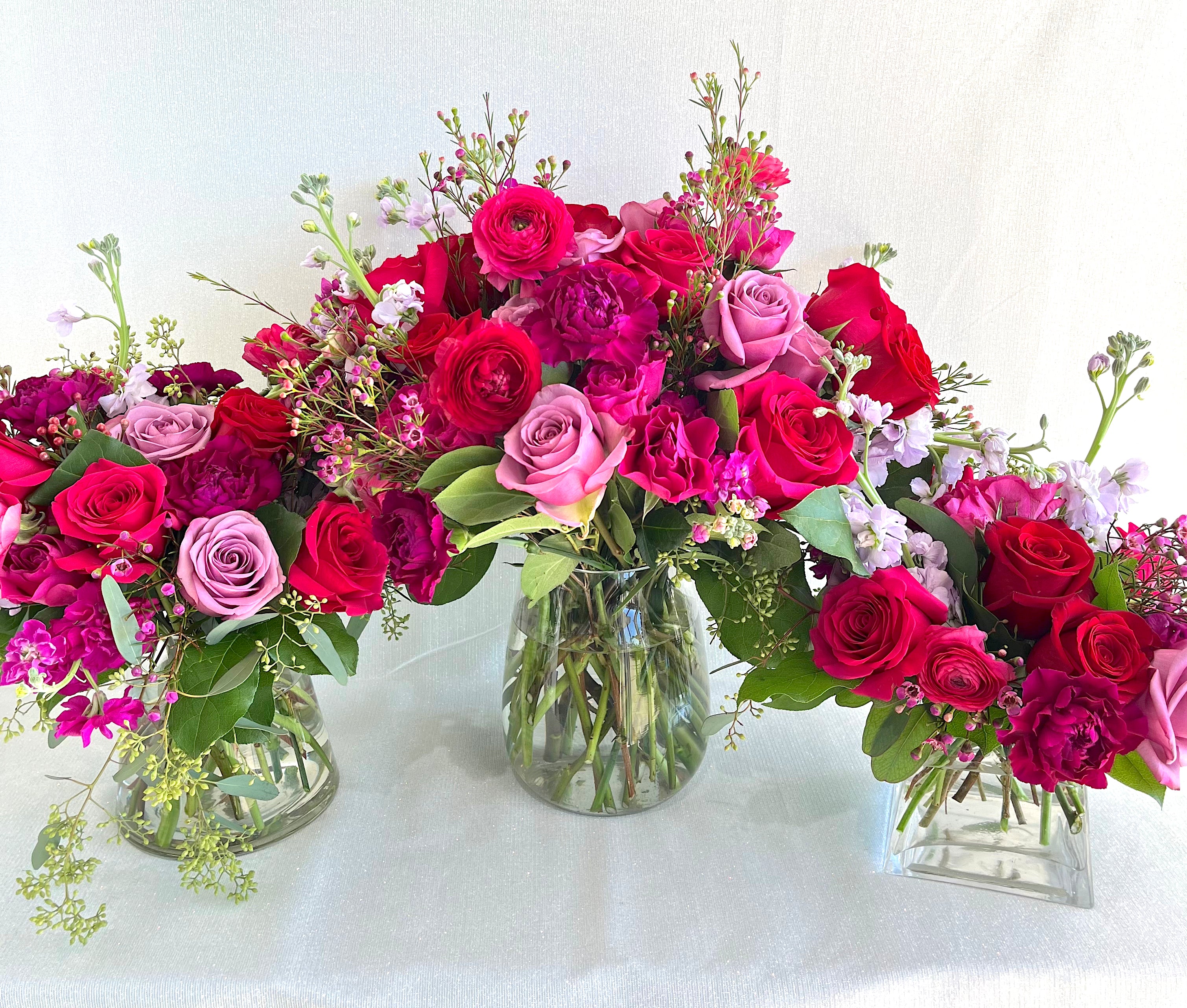 PRE-ORDER VALENTINE'S | Lovebird - Florist Design in Reds, Purples + Pinks