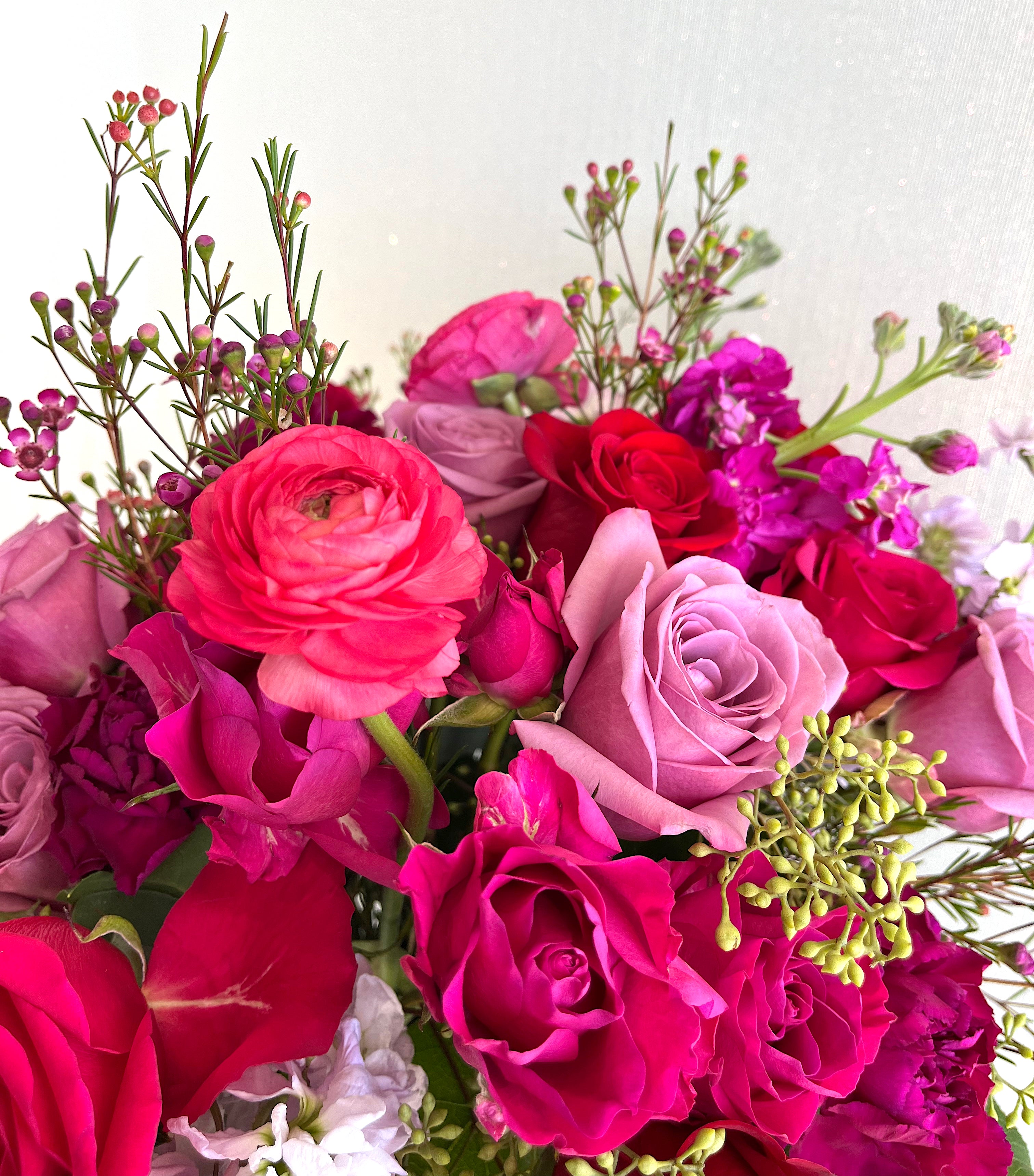 PRE-ORDER VALENTINE'S | Lovebird - Florist Design in Reds, Purples + Pinks