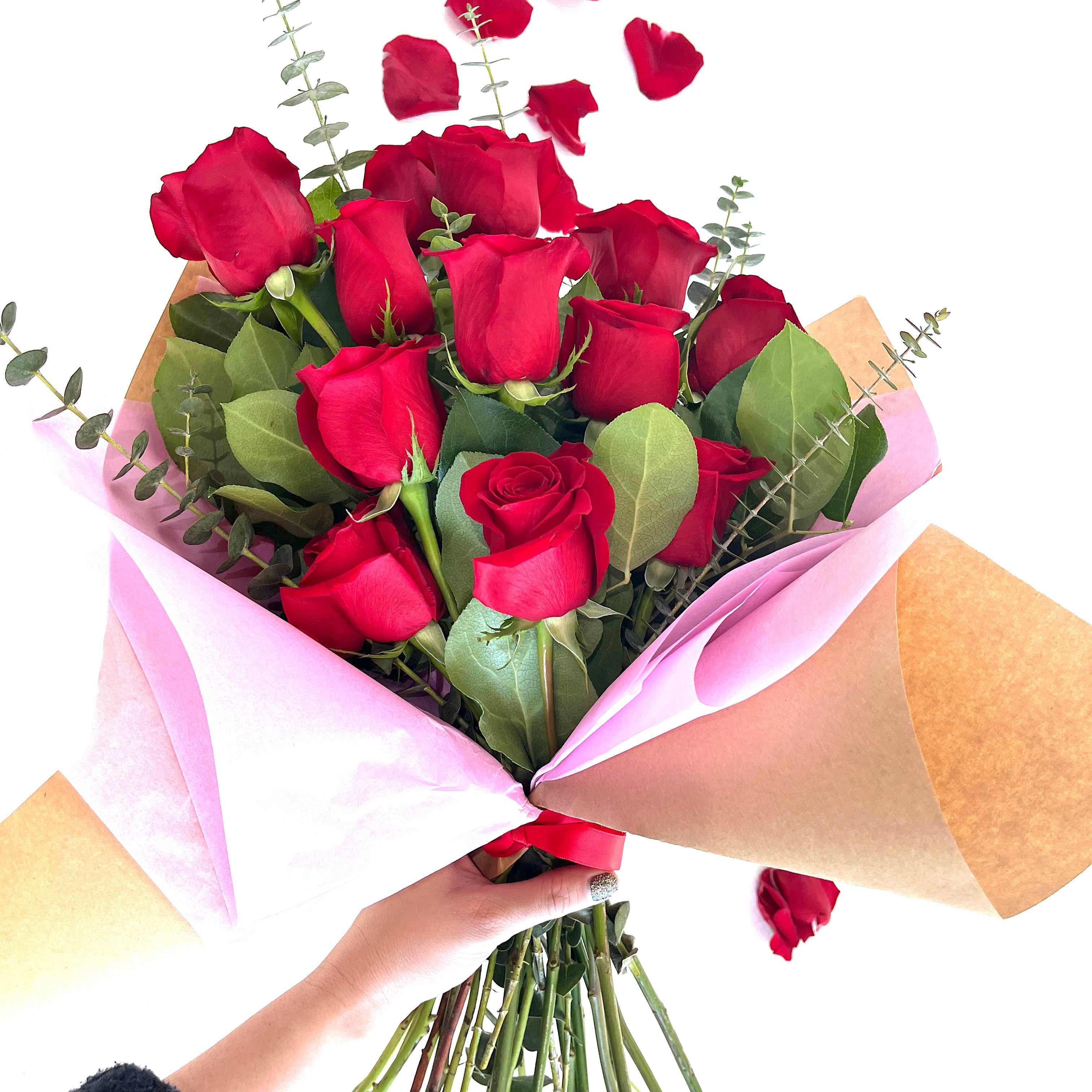 PRE-ORDER VALENTINE'S | Dozen Rose Wrapped Bouquet